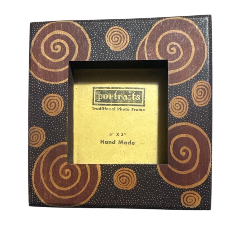 PORTRAITS Brown Spiral Dotted Wooden Traditional Handmade Photo Frame 3x3”
